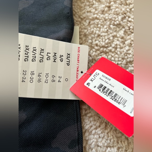 🆕 SPANX Camo Printed Seamless Biker Shorts XL - Picture 4 of 6